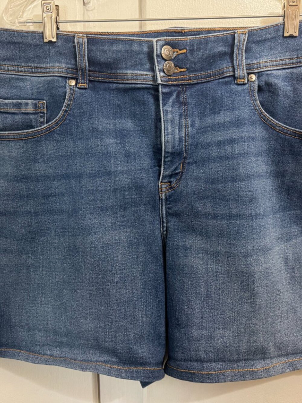 Lane Bryant 5-pocket denim shorts with spandex, Medium Wash, Plus Size 20